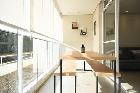 Varanda de kitnet/studio para alugar com 1 quarto, 35m² em Real Parque, São Paulo