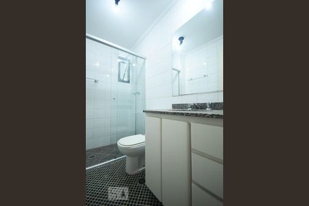 Banheiro de apartamento para alugar com 3 quartos, 82m² em Chácara Itaim, São Paulo