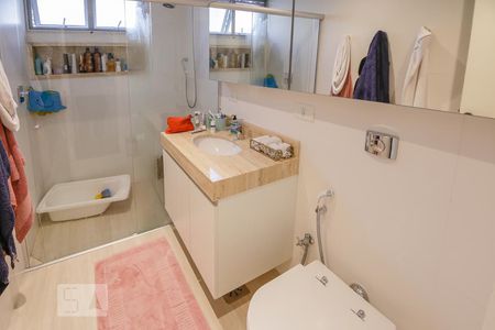 Banheiro de apartamento para alugar com 2 quartos, 64m² em Perdizes, São Paulo