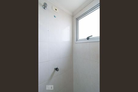 Banheiro de apartamento à venda com 2 quartos, 55m² em Vila Valparaíso, Santo André