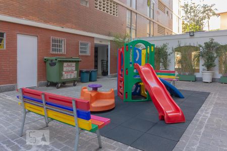 Apartamento à venda com 74m², 2 quartos e 1 vaga Apartamento à venda com 74m², 2 quartos e 1 vagaPlayground