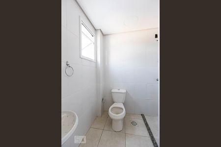 Banheiro suíte de apartamento para alugar com 2 quartos, 68m² em Tristeza, Porto Alegre