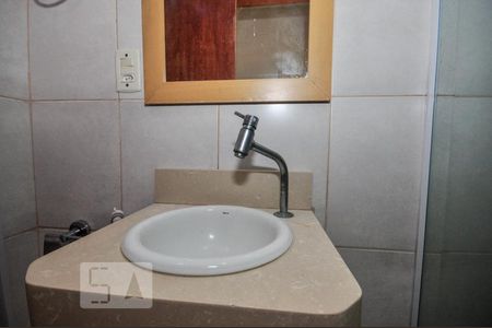 Apartamento à venda com 72m², 3 quartos e 1 vaga Apartamento à venda com 72m², 3 quartos e 1 vagaBanheiro Social