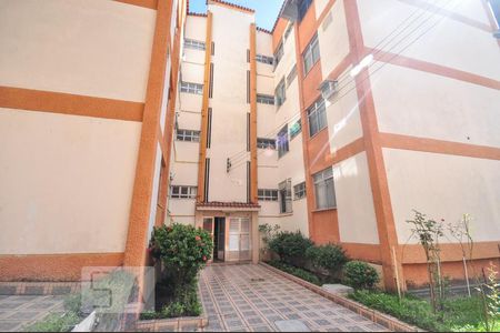 Apartamento à venda com 72m², 3 quartos e 1 vaga Apartamento à venda com 72m², 3 quartos e 1 vagaFachada