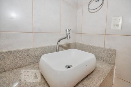 Apartamento à venda com 72m², 3 quartos e 1 vaga Apartamento à venda com 72m², 3 quartos e 1 vagaBanheiro Suíte