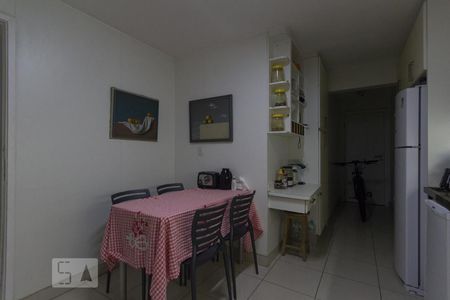 Apartamento para alugar com 144m², 4 quartos e 2 vagasCozinha