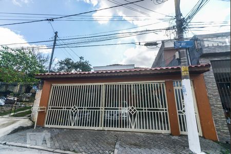 Casa à venda com 80m², 2 quartos e 3 vagasFachada