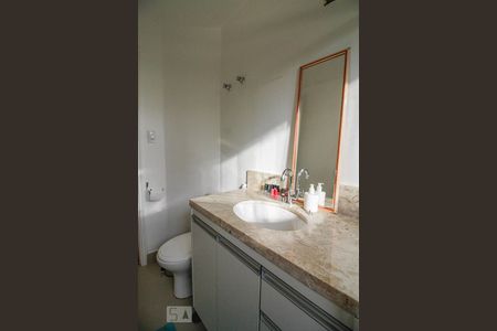 Banheiro de apartamento para alugar com 2 quartos, 68m² em Sumarezinho, São Paulo