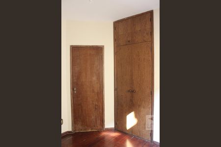 Quarto 1 de apartamento para alugar com 3 quartos, 85m² em Sagrada Familia, Belo Horizonte