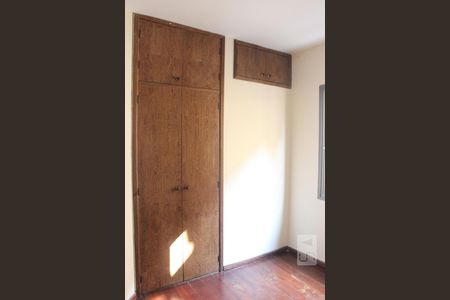 Quarto 1 de apartamento para alugar com 3 quartos, 85m² em Sagrada Familia, Belo Horizonte