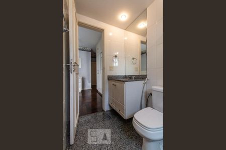 Apartamento à venda com 248m², 4 quartos e 3 vagas Apartamento à venda com 248m², 4 quartos e 3 vagasSuíte 3