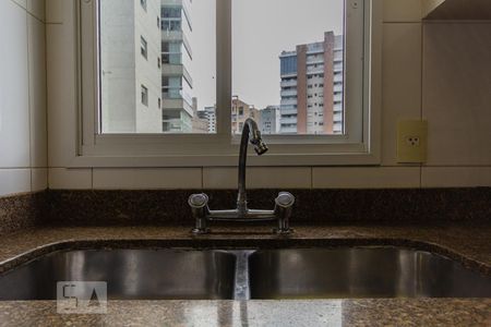 Apartamento à venda com 248m², 4 quartos e 3 vagas Apartamento à venda com 248m², 4 quartos e 3 vagasCozinha