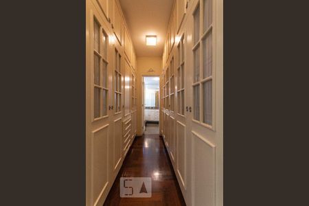 Apartamento à venda com 248m², 4 quartos e 3 vagas Apartamento à venda com 248m², 4 quartos e 3 vagasSuíte 4