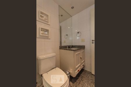 Apartamento à venda com 248m², 4 quartos e 3 vagas Apartamento à venda com 248m², 4 quartos e 3 vagasSuíte 1