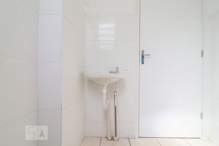 Banheiro de apartamento para alugar com 2 quartos, 48m² em Vila Oeste, Belo Horizonte