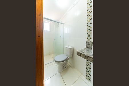 Banheiro da Suíte 1 de apartamento para alugar com 2 quartos, 46m² em Vila São Pedro, Santo André