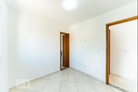 Suíte 1 de apartamento para alugar com 2 quartos, 46m² em Vila São Pedro, Santo André