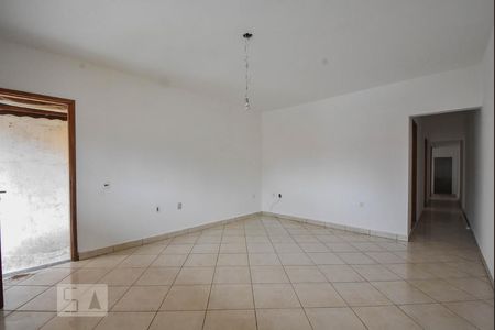 Casa à venda com 100m², 2 quartos e 1 vaga Casa à venda com 100m², 2 quartos e 1 vagaSala