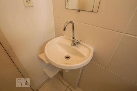 Banheiro de apartamento para alugar com 2 quartos, 50m² em Vila Moinho Velho, São Paulo