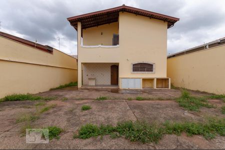 Casa para alugar com 350m², 5 quartos e sem vagaQuintal