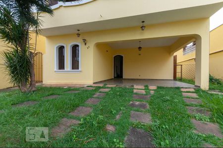 Casa para alugar com 350m², 5 quartos e sem vagaFrente da casa / Garagem