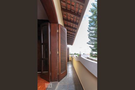 Casa para alugar com 350m², 5 quartos e sem vagaSacada quarto 1 e 2