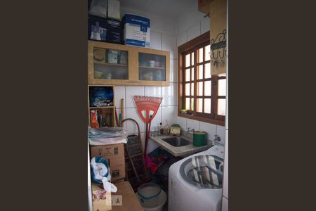 Casa à venda com 180m², 3 quartos e 4 vagas Casa à venda com 180m², 3 quartos e 4 vagasÁrea de serviço