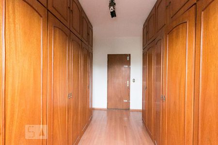 Casa à venda com 400m², 7 quartos e 4 vagasCloset 