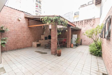 Casa à venda com 400m², 7 quartos e 4 vagasQuintal dos fundos 