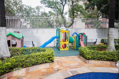 Apartamento à venda com 110m², 3 quartos e 2 vagas Apartamento à venda com 110m², 3 quartos e 2 vagasPlayground