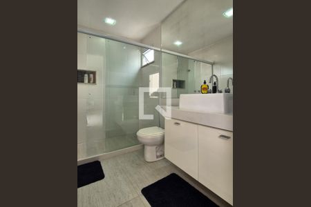 Apartamento à venda com 370m², 3 quartos e 4 vagas Apartamento à venda com 370m², 3 quartos e 4 vagasBanheiro social