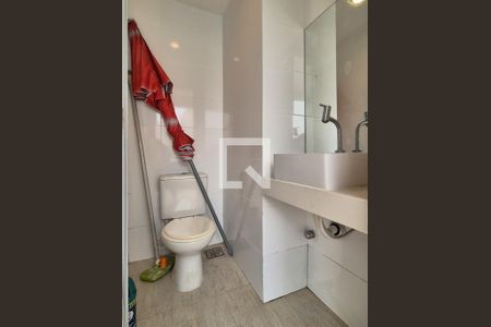 Apartamento à venda com 370m², 3 quartos e 4 vagas Apartamento à venda com 370m², 3 quartos e 4 vagasLavabo 2