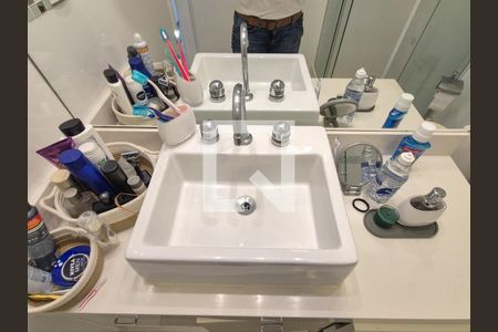 Apartamento à venda com 370m², 3 quartos e 4 vagas Apartamento à venda com 370m², 3 quartos e 4 vagasBanheiro da Suite 3