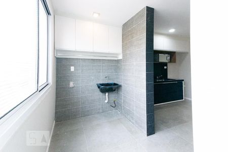 Apartamento à venda com 83m², 3 quartos e 1 vagaÁrea de Serviço