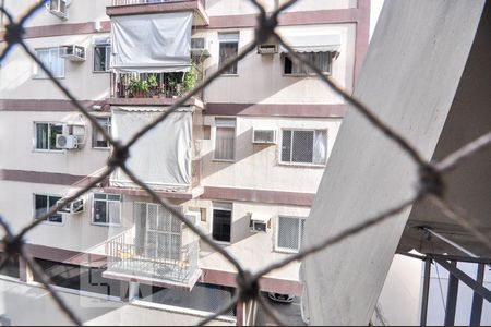 Apartamento à venda com 62m², 2 quartos e 1 vagaCozinha e Área de Serviço