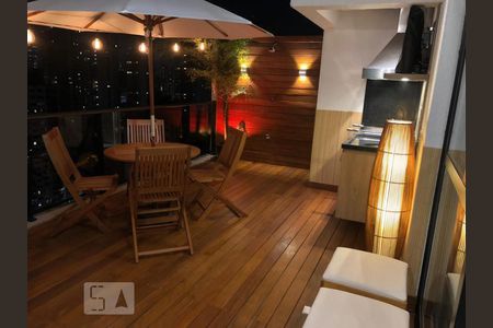 Apartamento à venda com 120m², 2 quartos e 2 vagasVaranda