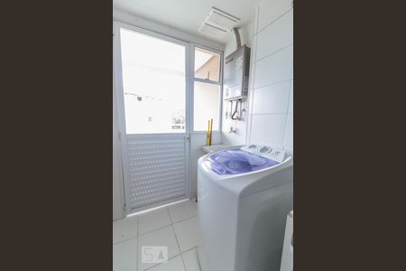 Apartamento à venda com 65m², 2 quartos e 1 vagaÁrea de Serviço