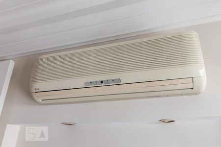 Casa de condomínio à venda com 340m², 4 quartos e 3 vagasDetalhe da Suíte 1