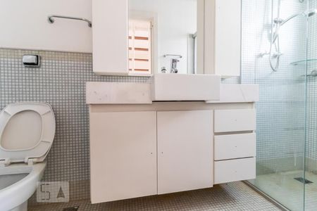 Casa de condomínio à venda com 340m², 4 quartos e 3 vagasBanheiro da Suíte 1