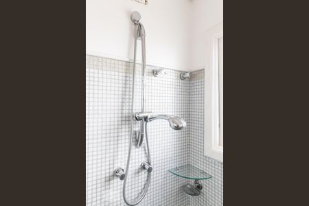 Casa de condomínio à venda com 340m², 4 quartos e 3 vagasDetalhe do Banheiro da Suíte 1