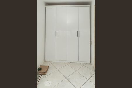 Apartamento à venda com 80m², 2 quartos e 1 vaga Apartamento à venda com 80m², 2 quartos e 1 vagaÁrea de Serviço