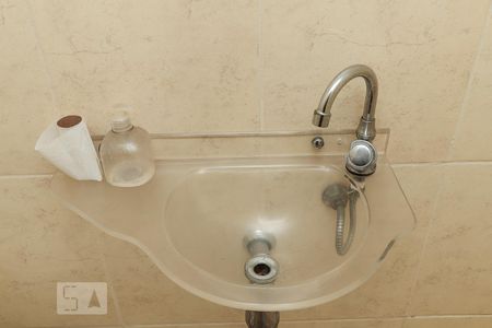 Apartamento à venda com 80m², 2 quartos e 1 vaga Apartamento à venda com 80m², 2 quartos e 1 vagaBanheiro de Serviço