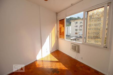 Apartamento à venda com 130m², 3 quartos e 1 vagaQuarto 2