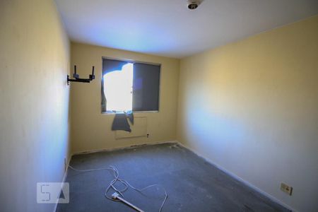 Apartamento à venda com 350m², 3 quartos e 2 vagas Apartamento à venda com 350m², 3 quartos e 2 vagasQuarto 3