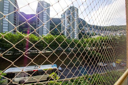 Apartamento à venda com 80m², 2 quartos e 1 vaga Apartamento à venda com 80m², 2 quartos e 1 vagaVista Varanda