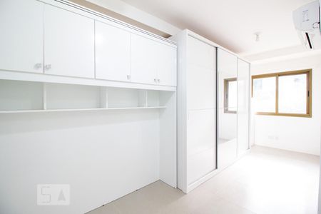 Apartamento à venda com 80m², 2 quartos e 1 vaga Apartamento à venda com 80m², 2 quartos e 1 vagaSuite 2