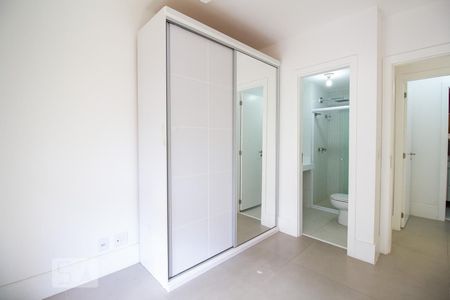 Apartamento à venda com 80m², 2 quartos e 1 vaga Apartamento à venda com 80m², 2 quartos e 1 vagaSuite 1