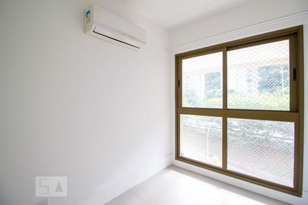 Apartamento à venda com 80m², 2 quartos e 1 vaga Apartamento à venda com 80m², 2 quartos e 1 vagaSuite 1