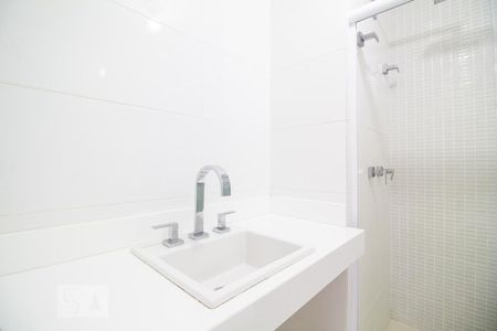 Apartamento à venda com 80m², 2 quartos e 1 vaga Apartamento à venda com 80m², 2 quartos e 1 vagaBanheiro Suite 1