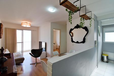 Sala de apartamento para alugar com 2 quartos, 56m² em Parque Reboucas, São Paulo